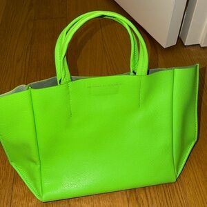 NEW AMPERSAND AS APOSTROPHE leather half tote bag in green